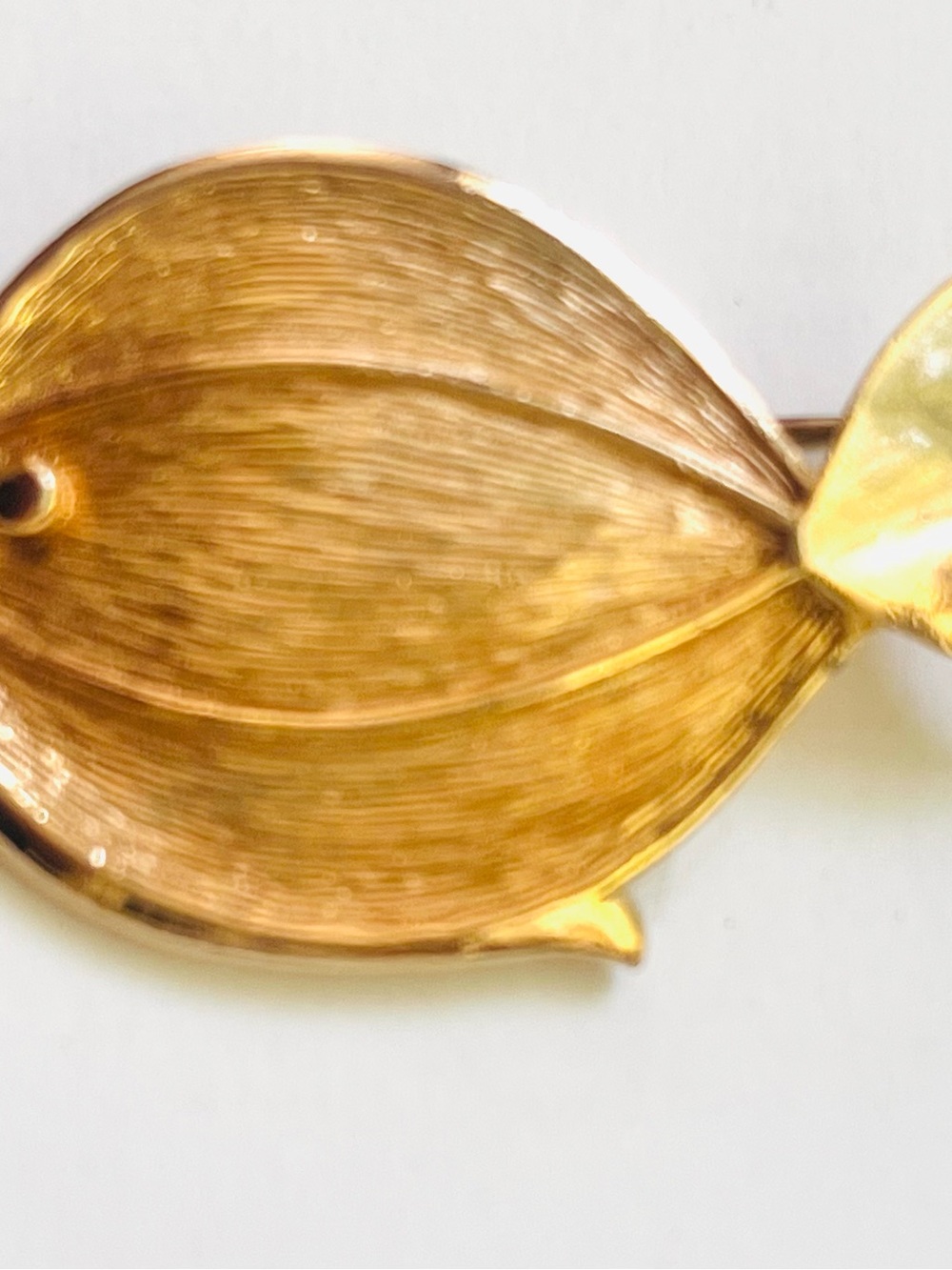 Gold Fish Aquarium Ornament - Decorative Fish Accent